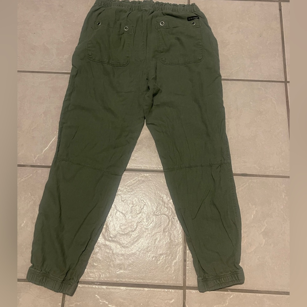 Social Standard‎ Women’s Y2K Olive Green Ankle-Length Jogger Pants Size Medium - Picture 4 of 10